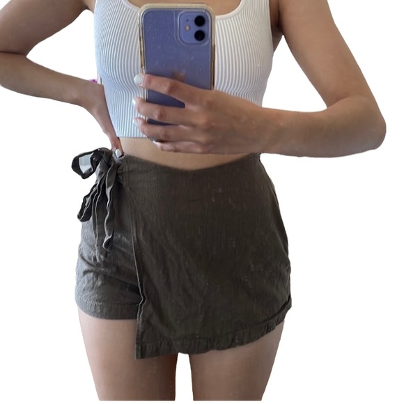 Green/Brown skort/ shorts - Picture 1 of 7